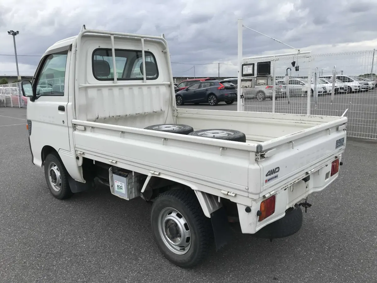 1997 Daihatsu Hijet, 4WD, a Kei Truck, for sale at Sunshine Imports in Austin, TX (photo 3 of 11)