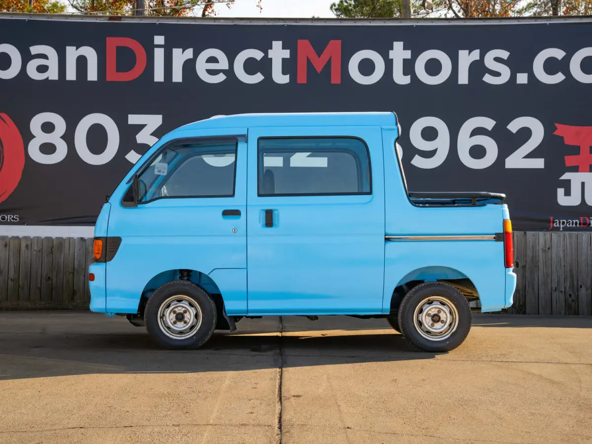 1997 Daihatsu Hijet DeckVan, a blue Kei Truck, for sale at Japan Direct Motors in Irmo, SC (photo 10 of 12)