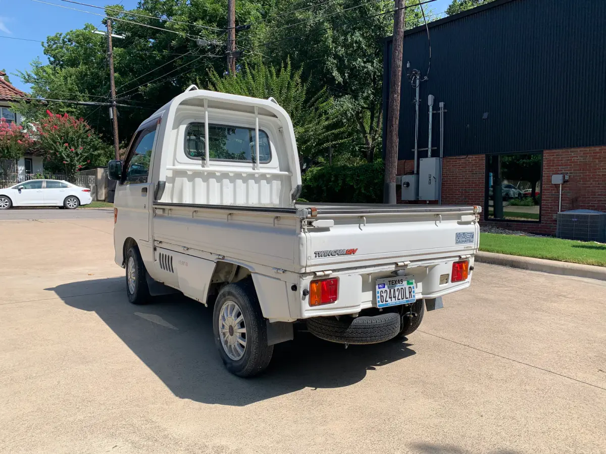 1997 Daihatsu Hijet IS, 2WD + AC + Body Kit, a Kei Truck, for sale at Sunshine Imports in Austin, TX (photo 4 of 11)