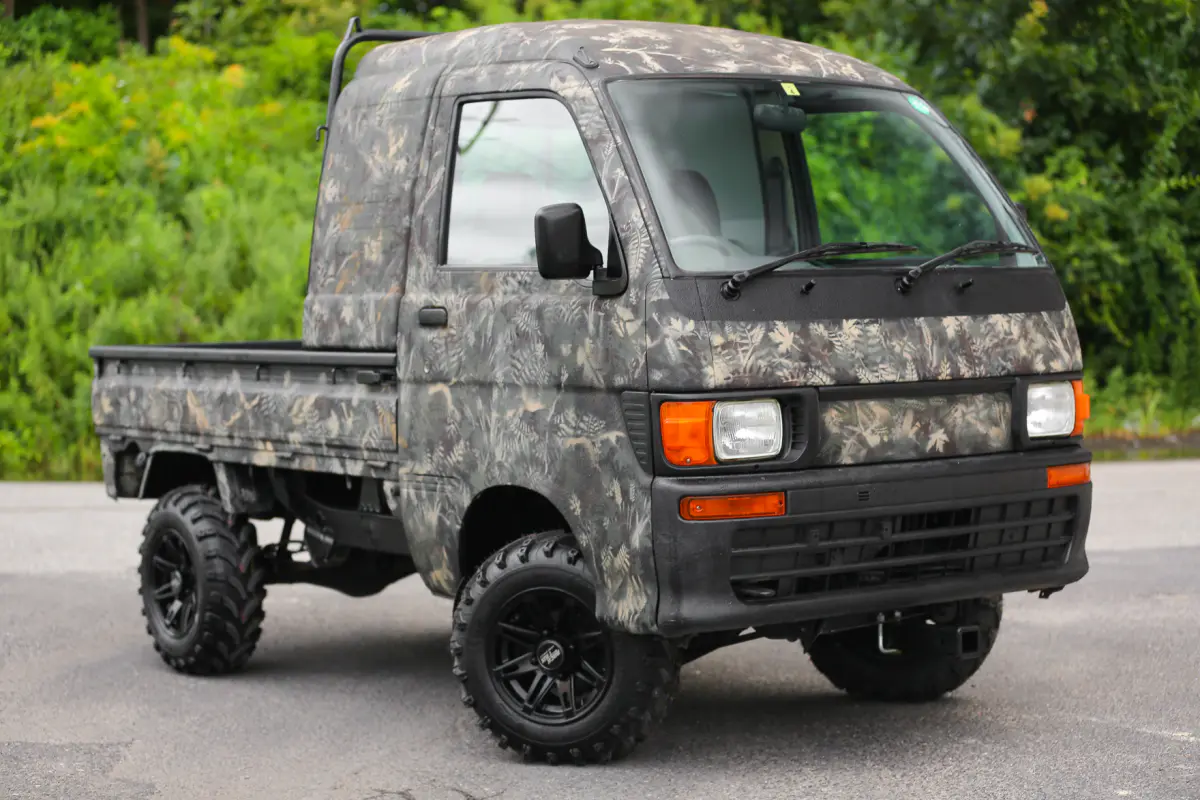 1997 Daihatsu Hijet Super Jumbo, a Kei Truck, for sale at Street Legal Mini Trucks in Philadelphia, PA (photo 10 of 12)