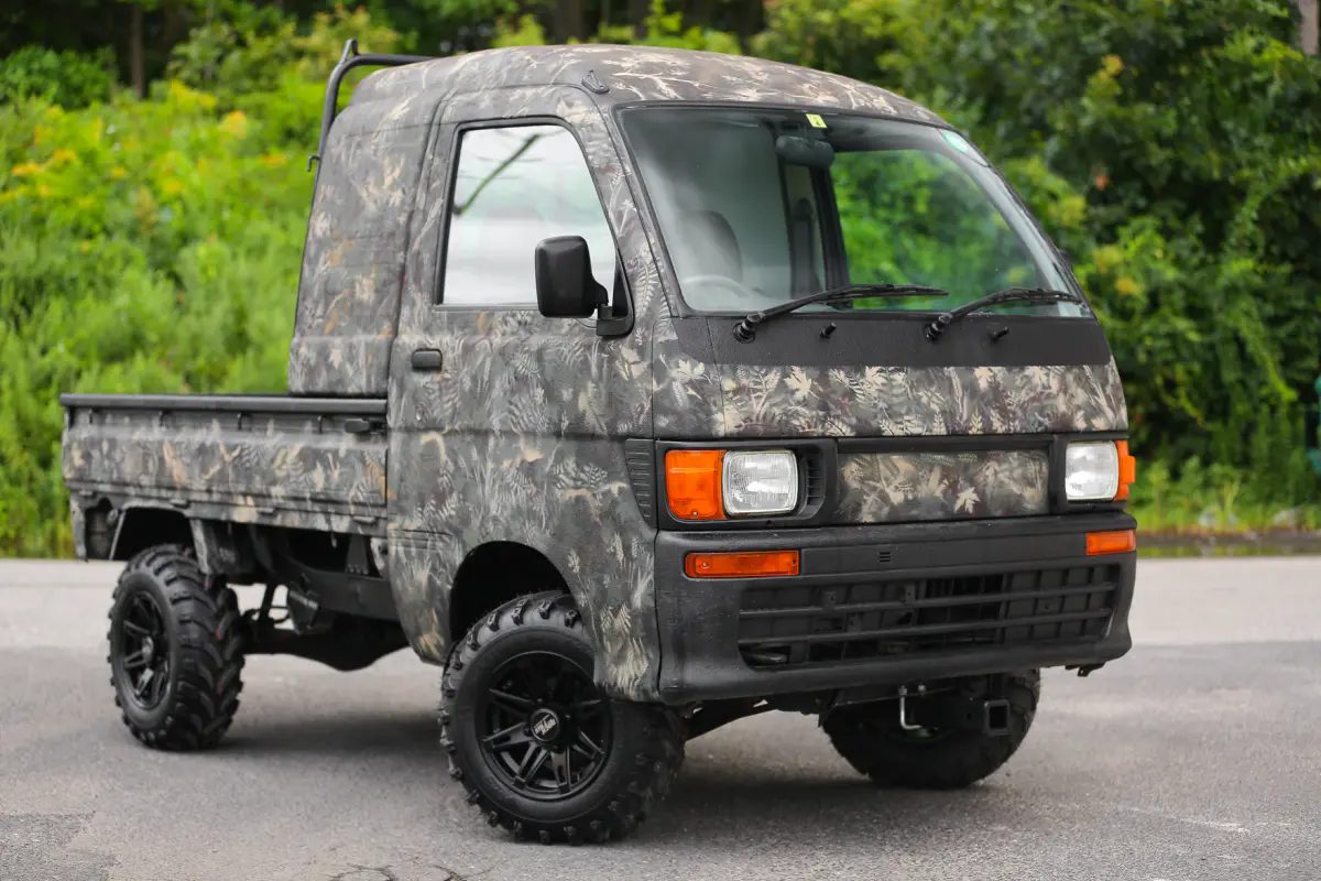1997 Daihatsu Hijet Super Jumbo, a Kei Truck, for sale at Street Legal Mini Trucks in Philadelphia, PA (photo 11 of 12)