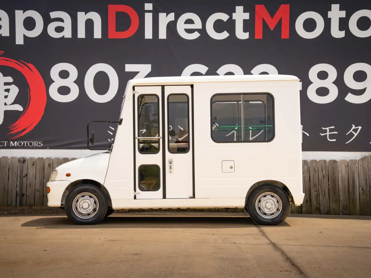 1997 Daihatsu Mira Walkthrough Van, a white Kei Van, for sale at Japan Direct Motors in Irmo, SC (photo 6 of 12)