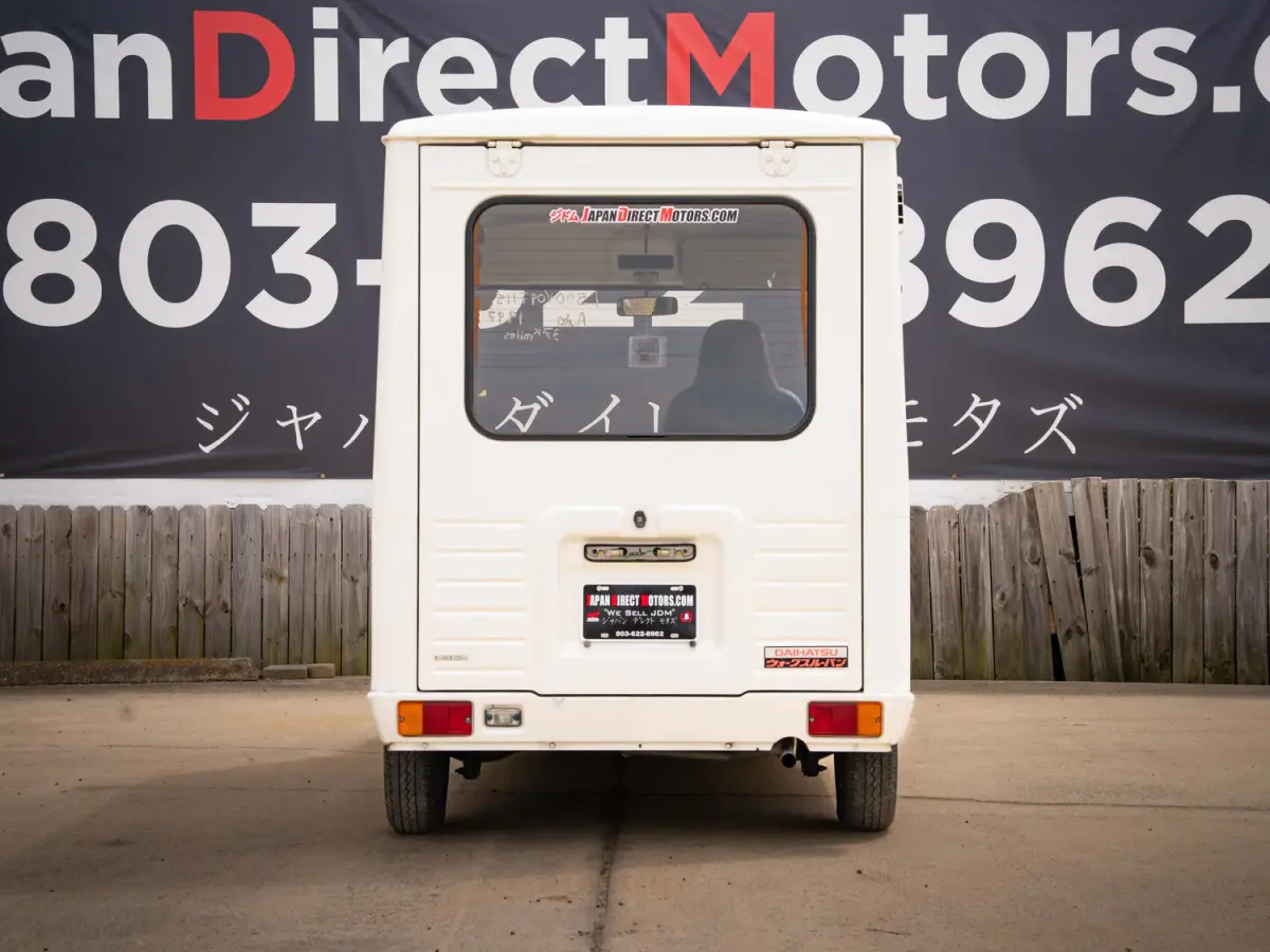 1997 Daihatsu Mira Walkthrough Van, a white Kei Van, for sale at Japan Direct Motors in Irmo, SC (photo 8 of 12)