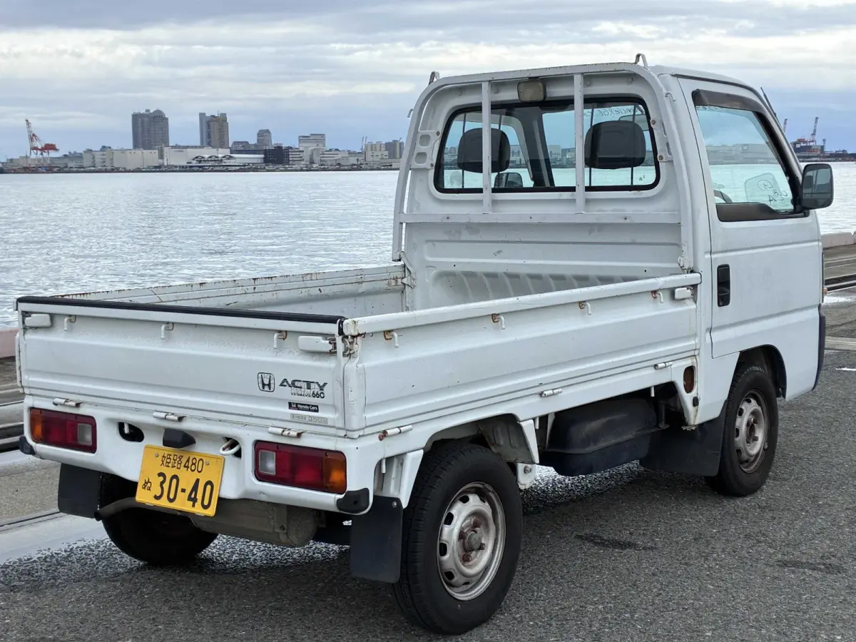 1997 Honda Acty, 2WD and AC, a Kei Truck, for sale at Sunshine Imports in Austin, TX (photo 3 of 12)