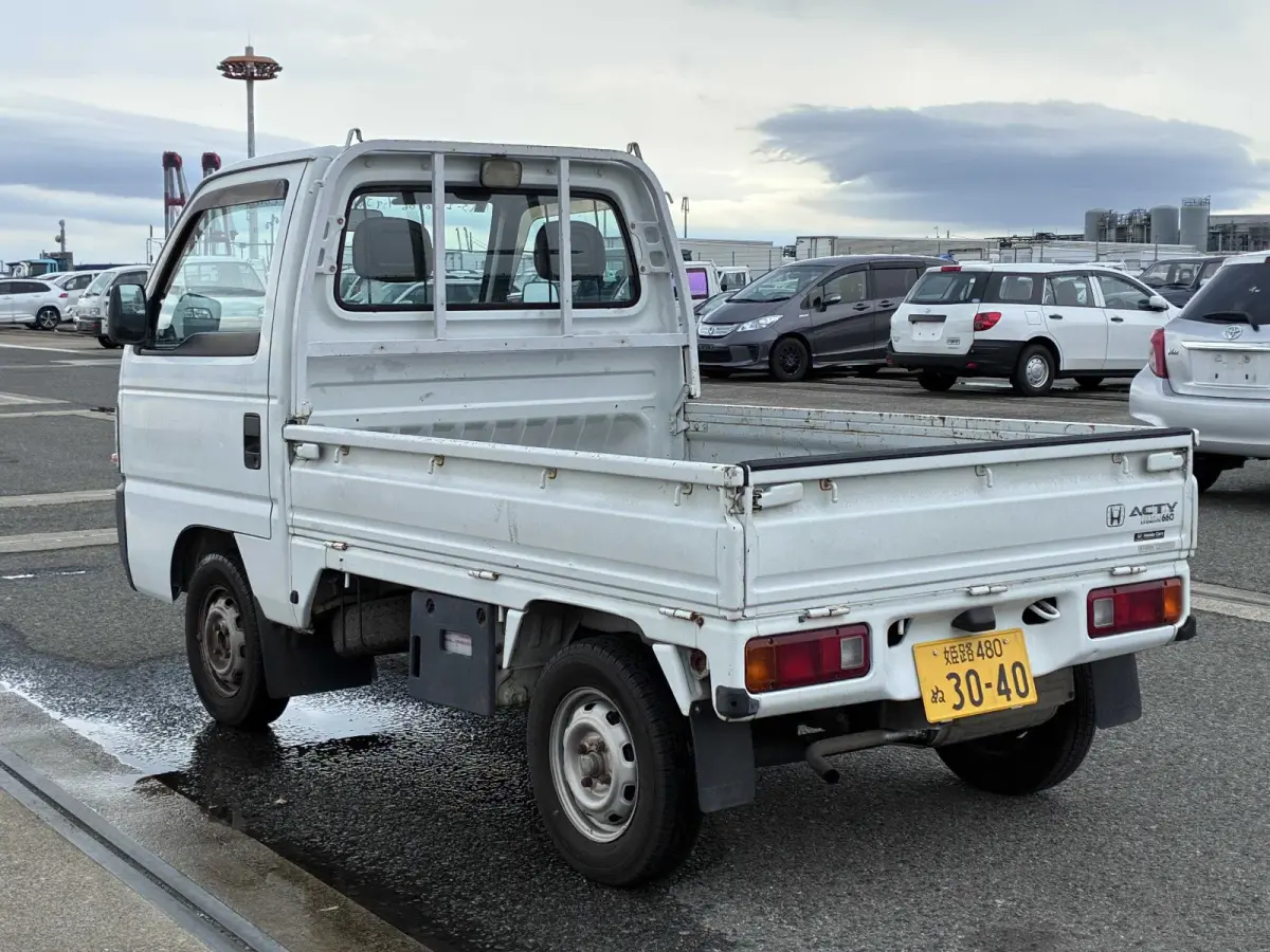 1997 Honda Acty, 2WD and AC, a Kei Truck, for sale at Sunshine Imports in Austin, TX (photo 4 of 12)