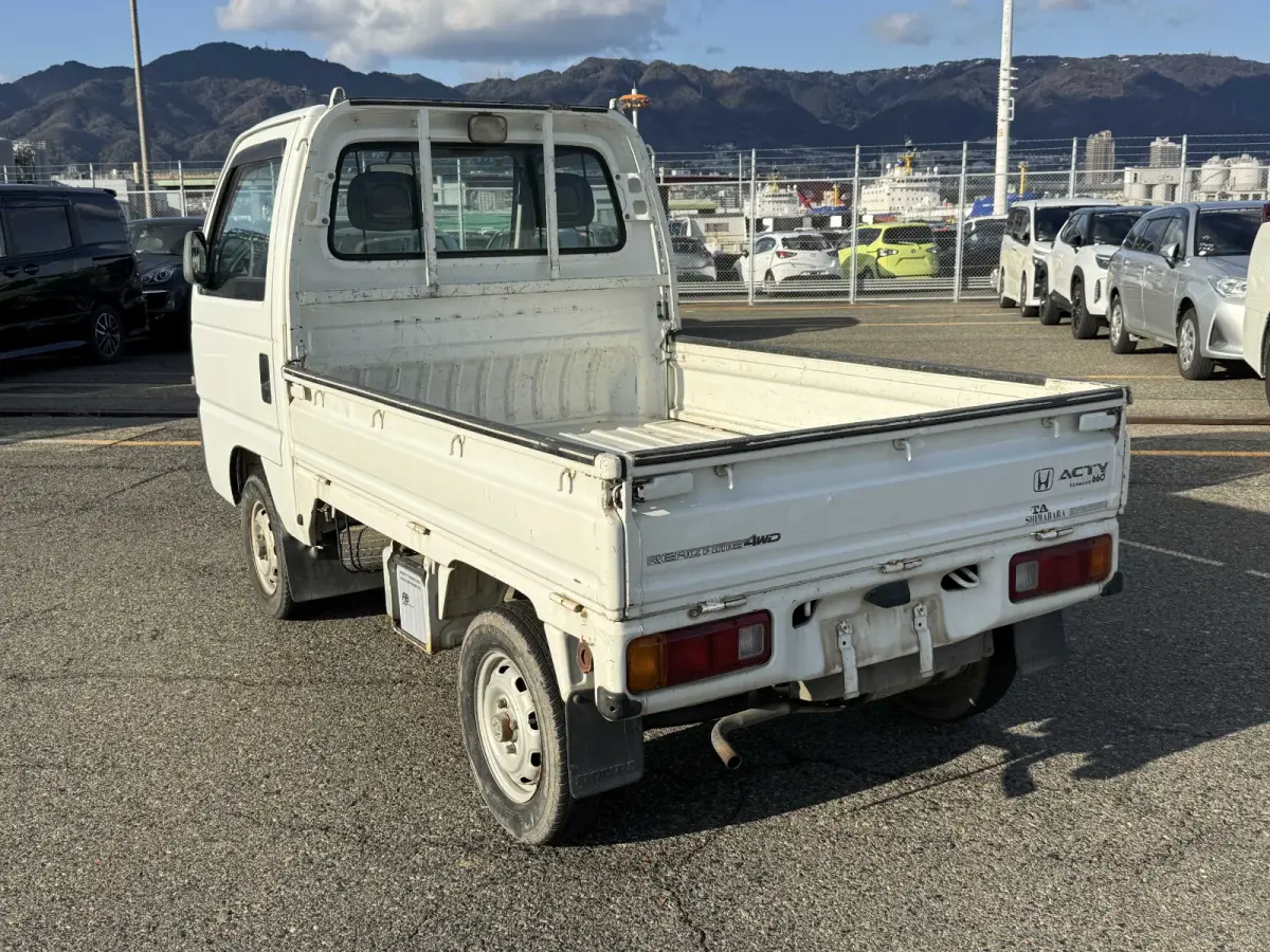 1997 Honda Acty, 4WD + AC, a Kei Truck, for sale at Sunshine Imports in Austin, TX (photo 4 of 10)