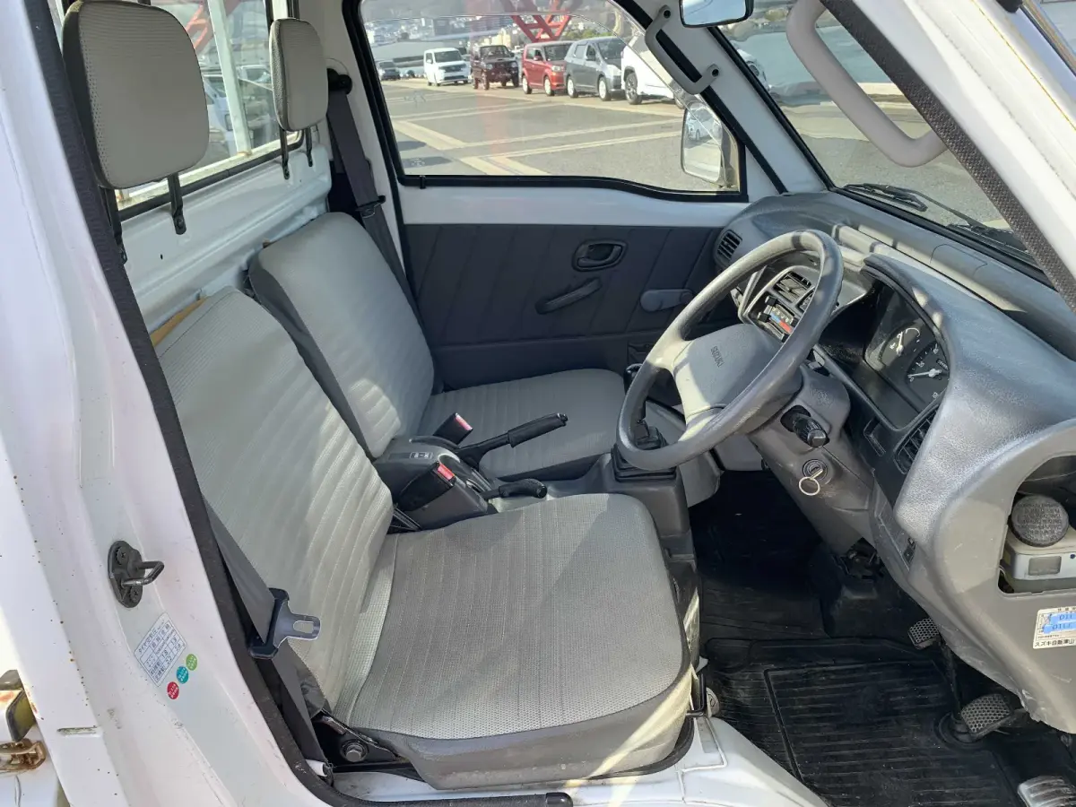 1997 Suzuki Carry, 4WD and AC, a Kei Truck, for sale at Sunshine Imports in Austin, TX (photo 7 of 11)