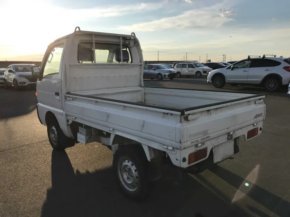 1997 Suzuki Carry, 4WD, a Kei Truck, for sale at Sunshine Imports in Austin, TX (photo 4 of 11)
