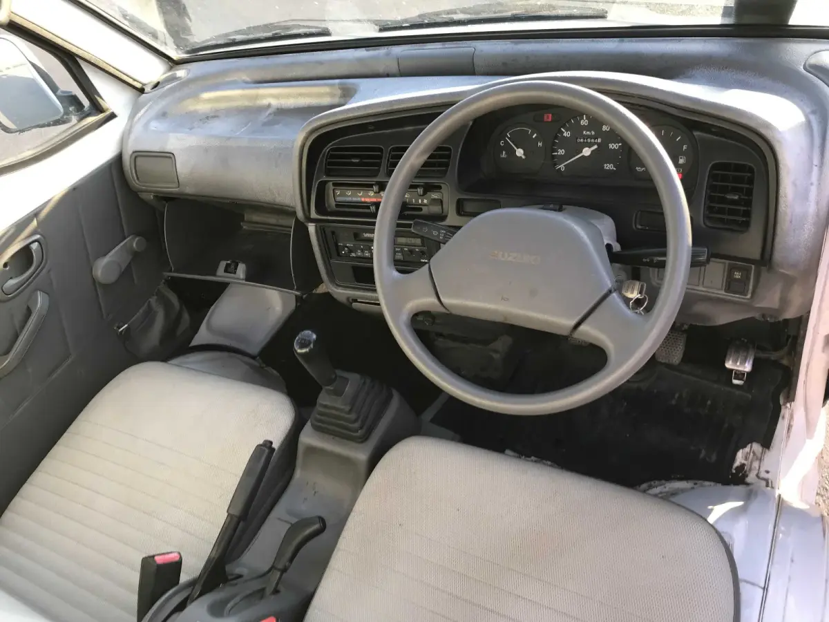 1997 Suzuki Carry, 4WD, a Kei Truck, for sale at Sunshine Imports in Austin, TX (photo 7 of 11)