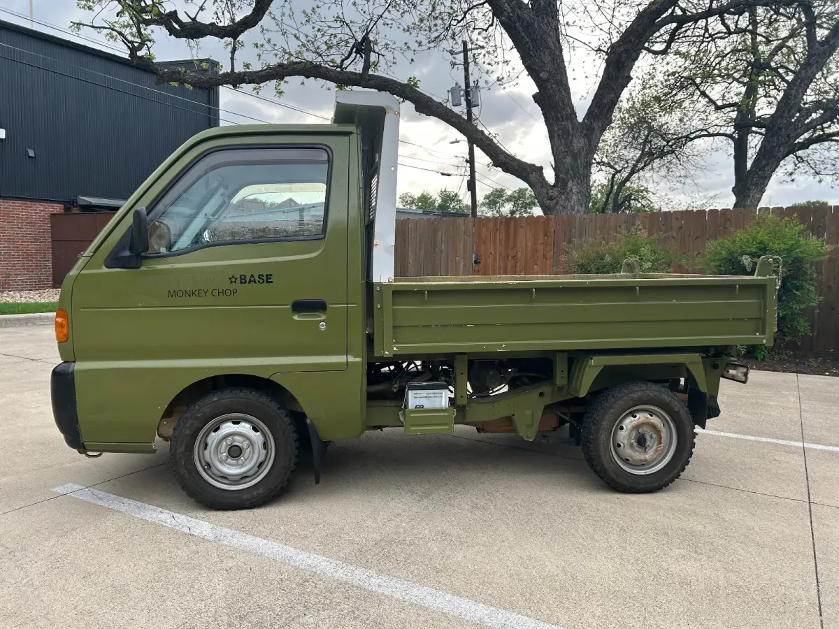 1997 Suzuki Carry Dump, 2WD + AC, a Kei Truck, for sale at Sunshine Imports in Austin, TX (photo 6 of 12)