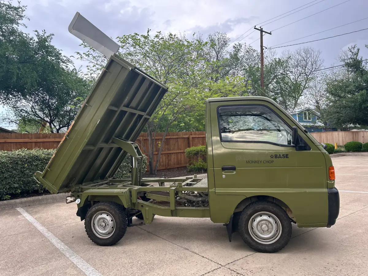 1997 Suzuki Carry Dump, 2WD + AC, a Kei Truck, for sale at Sunshine Imports in Austin, TX (photo 8 of 12)
