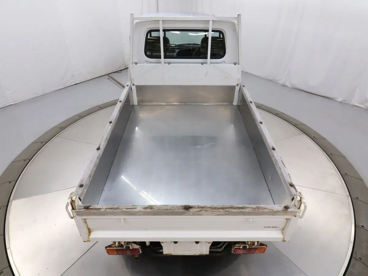 1997 Suzuki Carry Dump Bed, a white Kei Truck, for sale at Duncan Imports & Classic Cars in Christiansburg, VA (photo 39 of 45)