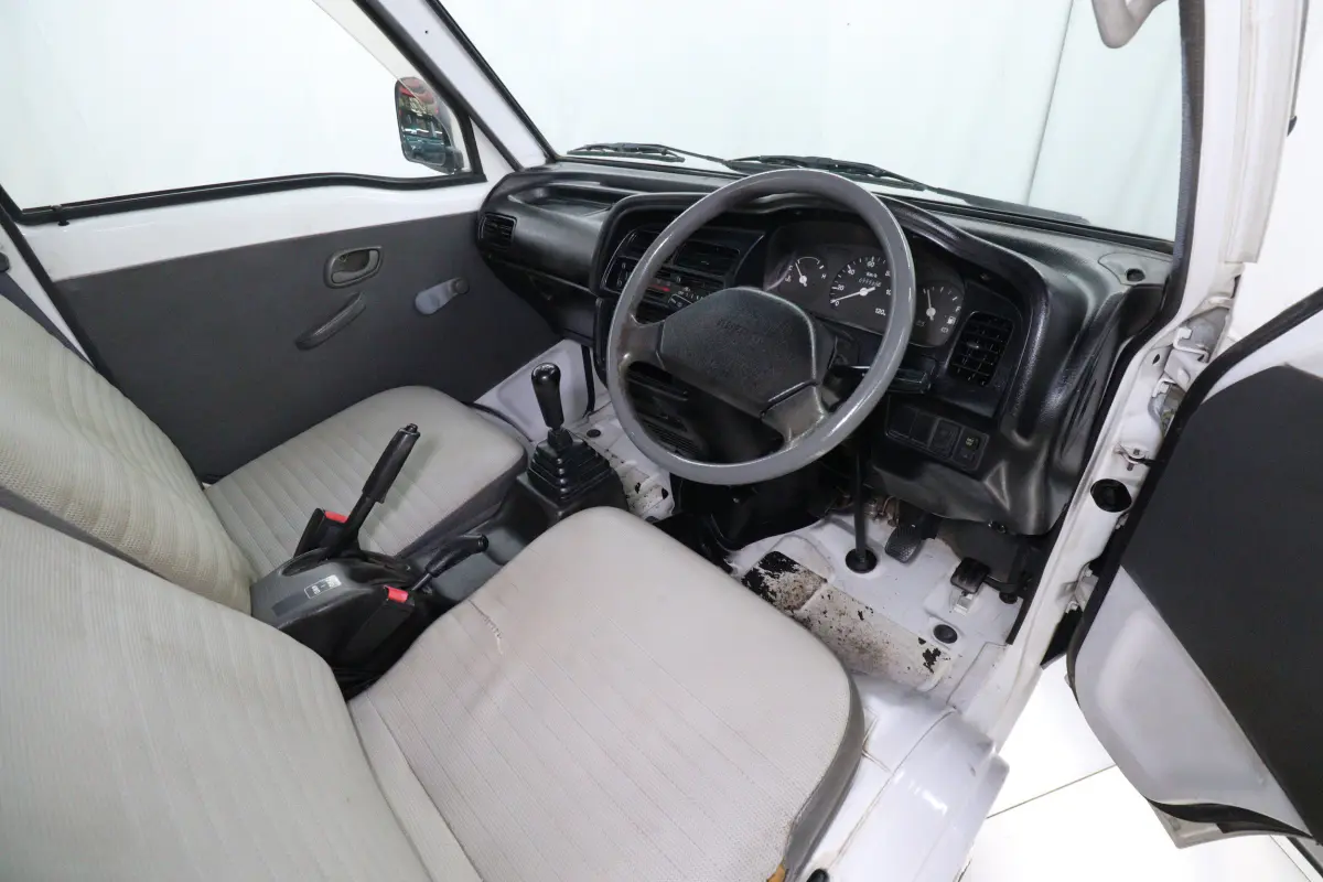 1997 Suzuki Carry Dump Bed, a Kei Truck, for sale at Duncan Imports & Classic Cars in Christiansburg, VA (photo 9 of 57)