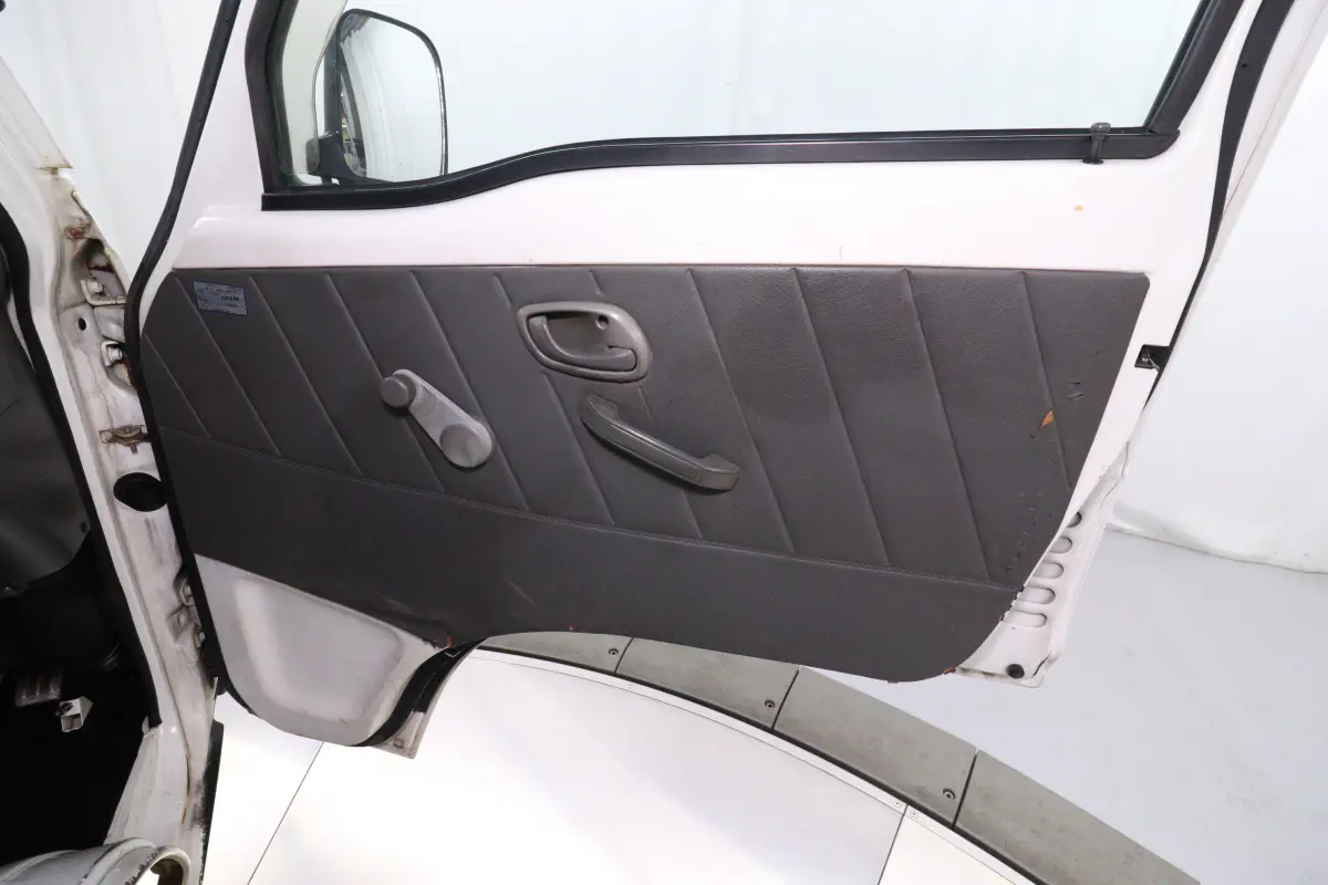 1997 Suzuki Carry, a white Kei Truck, for sale at Duncan Imports & Classic Cars in Christiansburg, VA (photo 20 of 45)