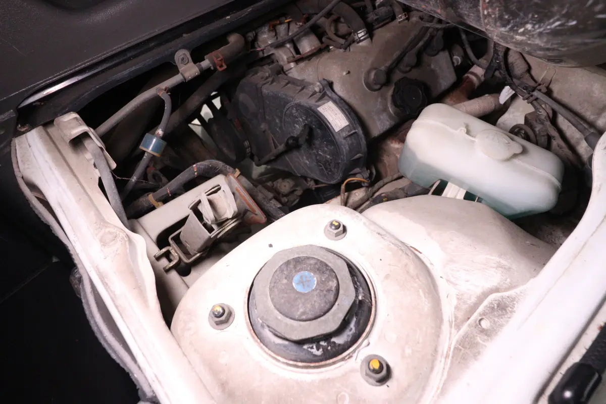 1997 Suzuki Carry, a white Kei Truck, for sale at Duncan Imports & Classic Cars in Christiansburg, VA (photo 20 of 49)