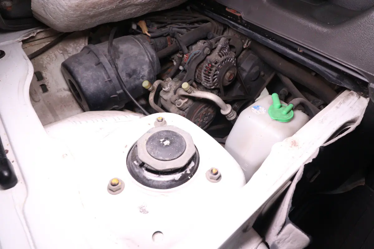 1997 Suzuki Carry, a white Kei Truck, for sale at Duncan Imports & Classic Cars in Christiansburg, VA (photo 21 of 49)