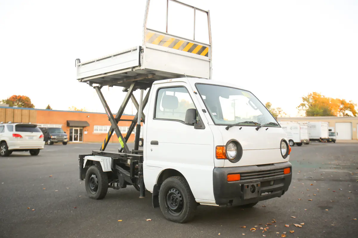 1997 Suzuki Carry Scissor Dump, a Kei Truck, for sale at Street Legal Mini Trucks in Philadelphia, PA (photo 1 of 12)