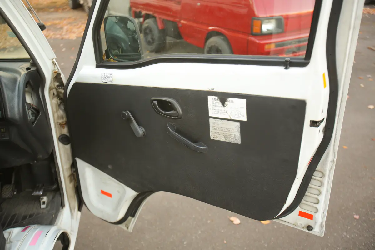 1997 Suzuki Carry Scissor Dump, a Kei Truck, for sale at Street Legal Mini Trucks in Philadelphia, PA (photo 11 of 12)