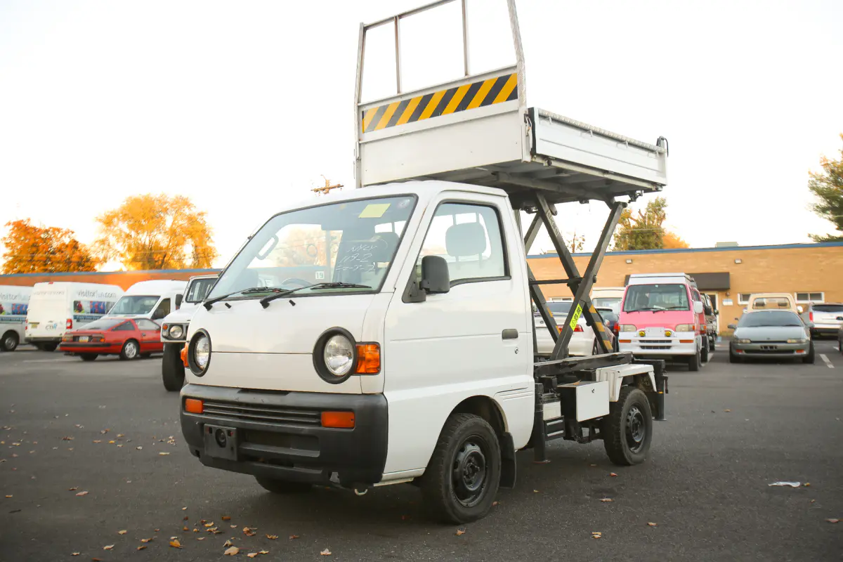 1997 Suzuki Carry Scissor Dump, a Kei Truck, for sale at Street Legal Mini Trucks in Philadelphia, PA (photo 3 of 12)