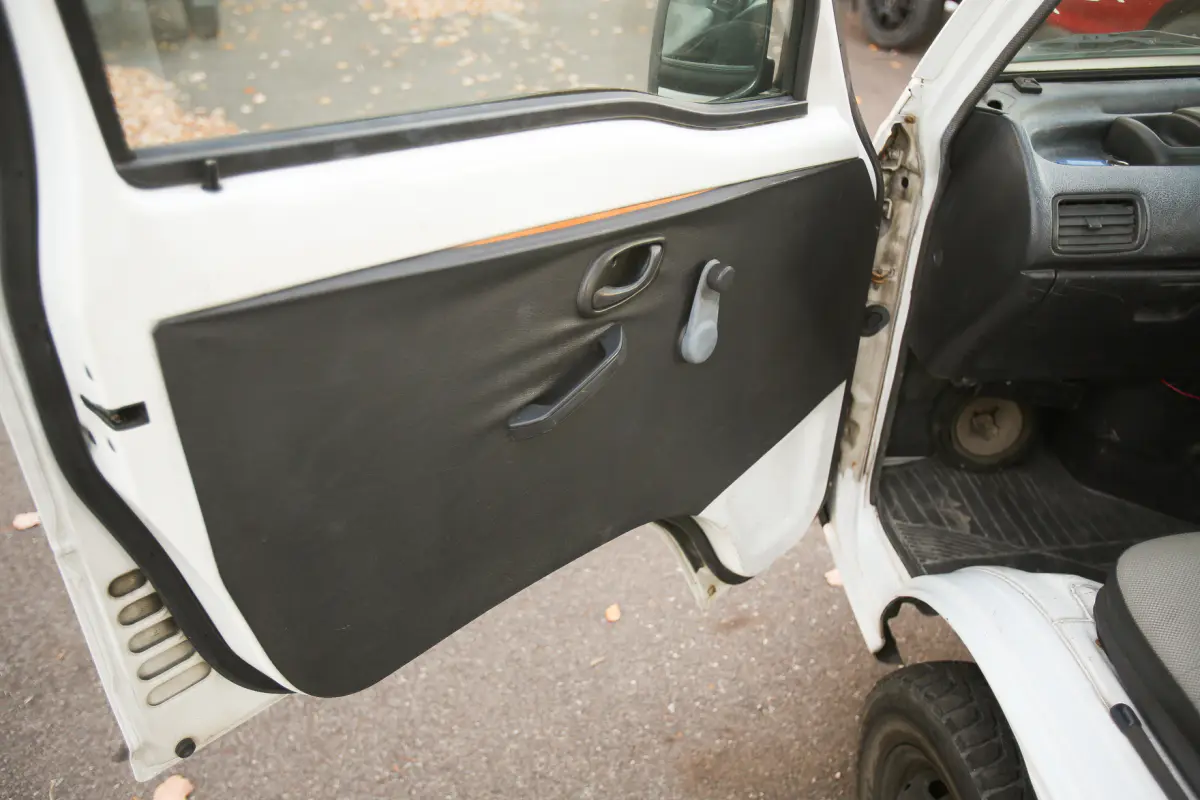 1997 Suzuki Carry Scissor Dump, a Kei Truck, for sale at Street Legal Mini Trucks in Philadelphia, PA (photo 7 of 12)