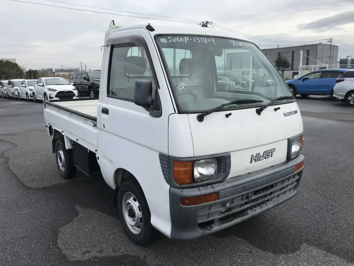 1998 Daihatsu Hijet, 2WD and AC + Automatic, a Kei Truck, for sale at Sunshine Imports in Austin, TX (photo 1 of 11)