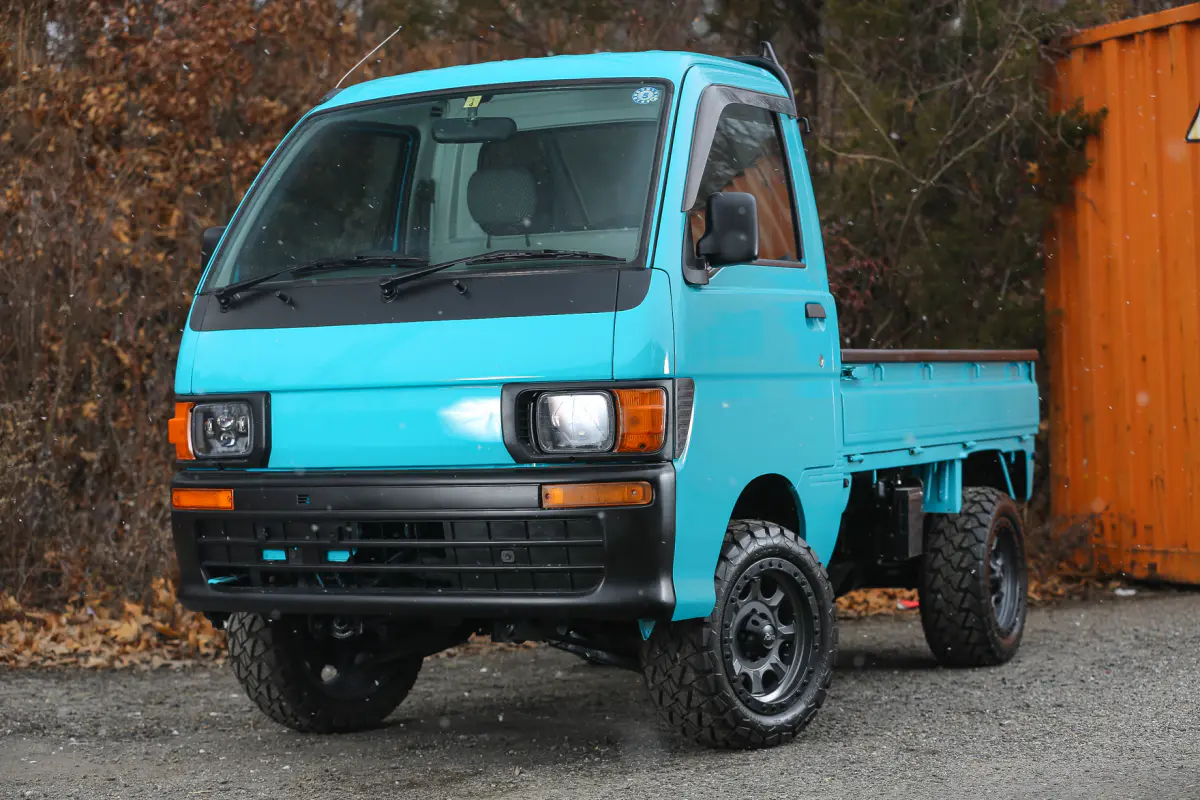 1998 Daihatsu Hijet 4WD, a Kei Truck, for sale at Street Legal Mini Trucks in Philadelphia, PA (photo 10 of 12)