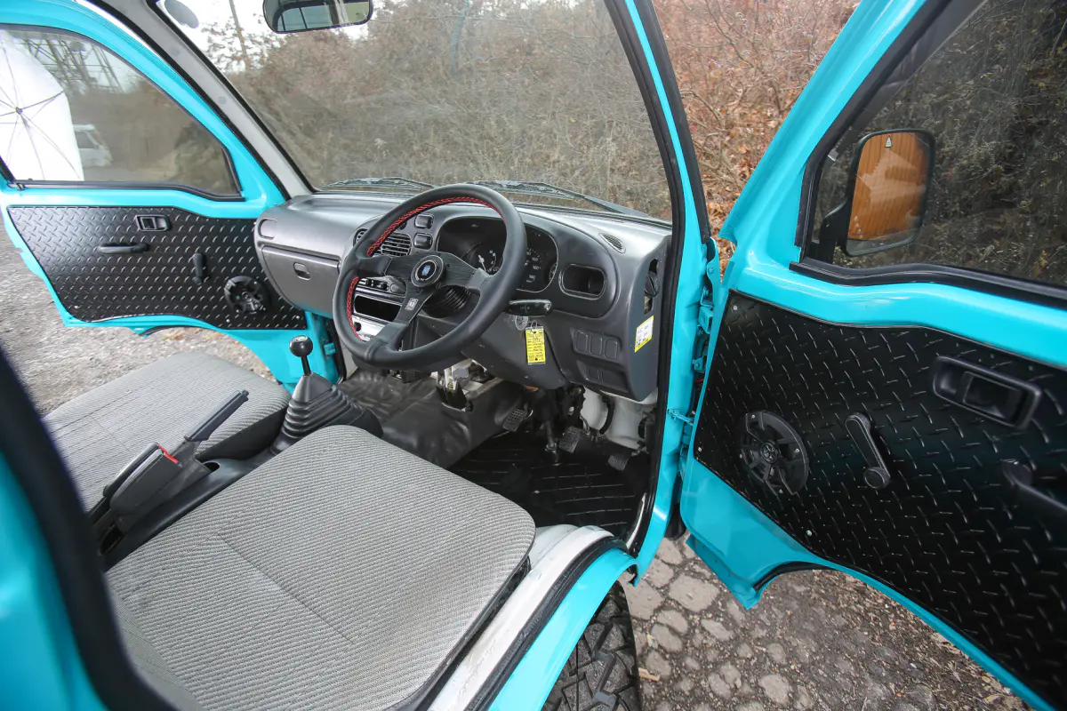 1998 Daihatsu Hijet 4WD, a Kei Truck, for sale at Street Legal Mini Trucks in Philadelphia, PA (photo 4 of 12)