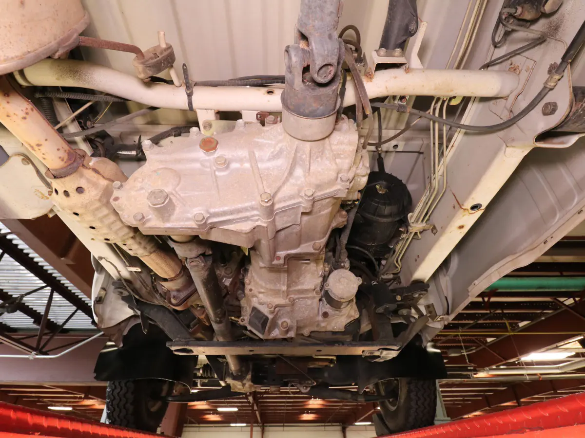 1998 Daihatsu Hijet High Roof, a white Kei Truck, for sale at Duncan Imports & Classic Cars in Christiansburg, VA (photo 29 of 50)
