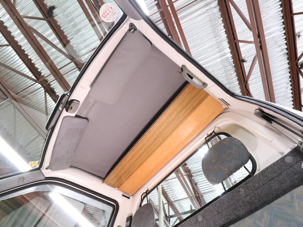 1998 Daihatsu Hijet High Roof, a white Kei Truck, for sale at Duncan Imports & Classic Cars in Christiansburg, VA (photo 38 of 50)