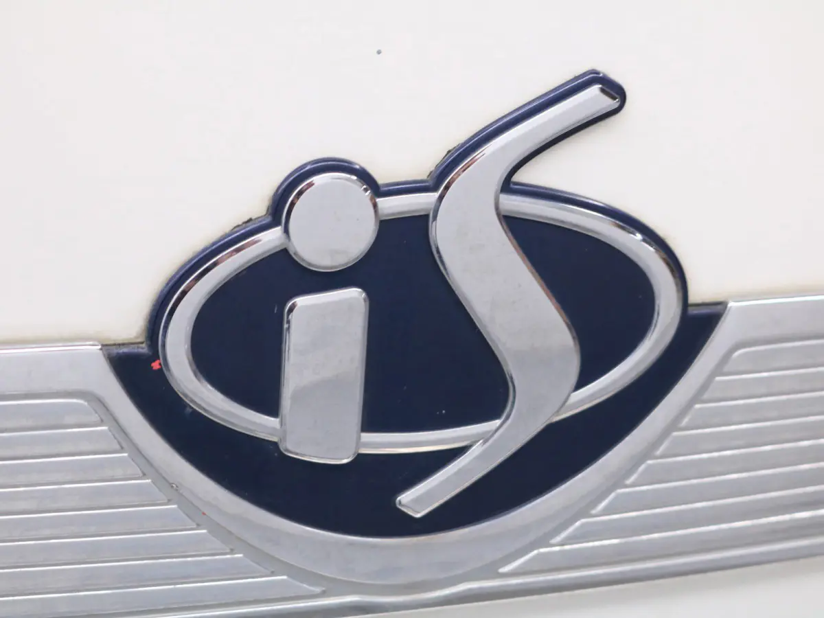 1998 Daihatsu Hijet High Roof, a white Kei Truck, for sale at Duncan Imports & Classic Cars in Christiansburg, VA (photo 41 of 50)