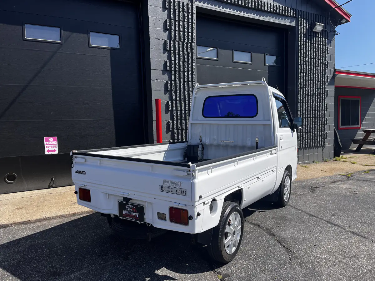 1998 Daihatsu Hijet, a Kei Truck, for sale at Northeast Auto Imports in Hudson, NH (photo 10 of 33)