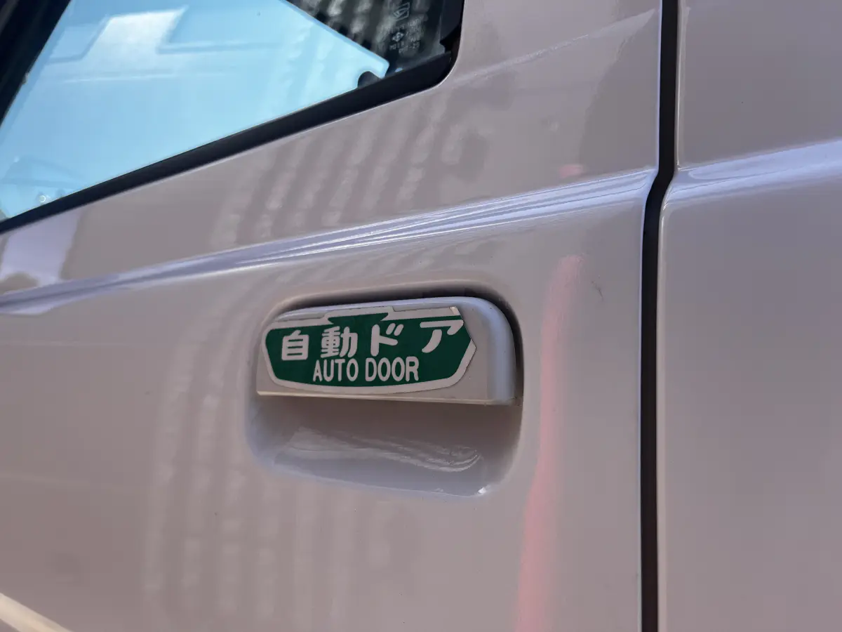 1998 Daihatsu Hijet, a Kei Truck, for sale at Northeast Auto Imports in Hudson, NH (photo 30 of 33)