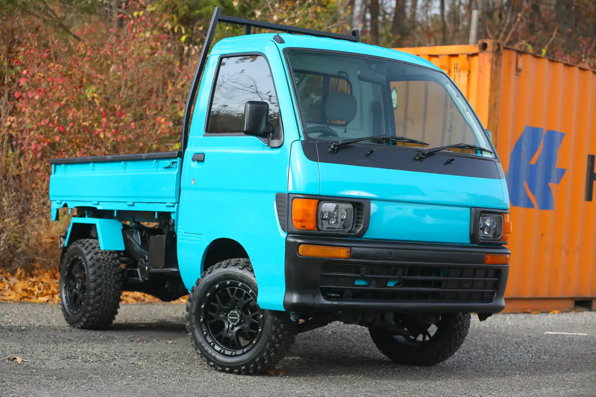 1998 Daihatsu Hijet Scissor Dump, a Kei Truck, for sale at Street Legal Mini Trucks in Philadelphia, PA (photo 12 of 12)