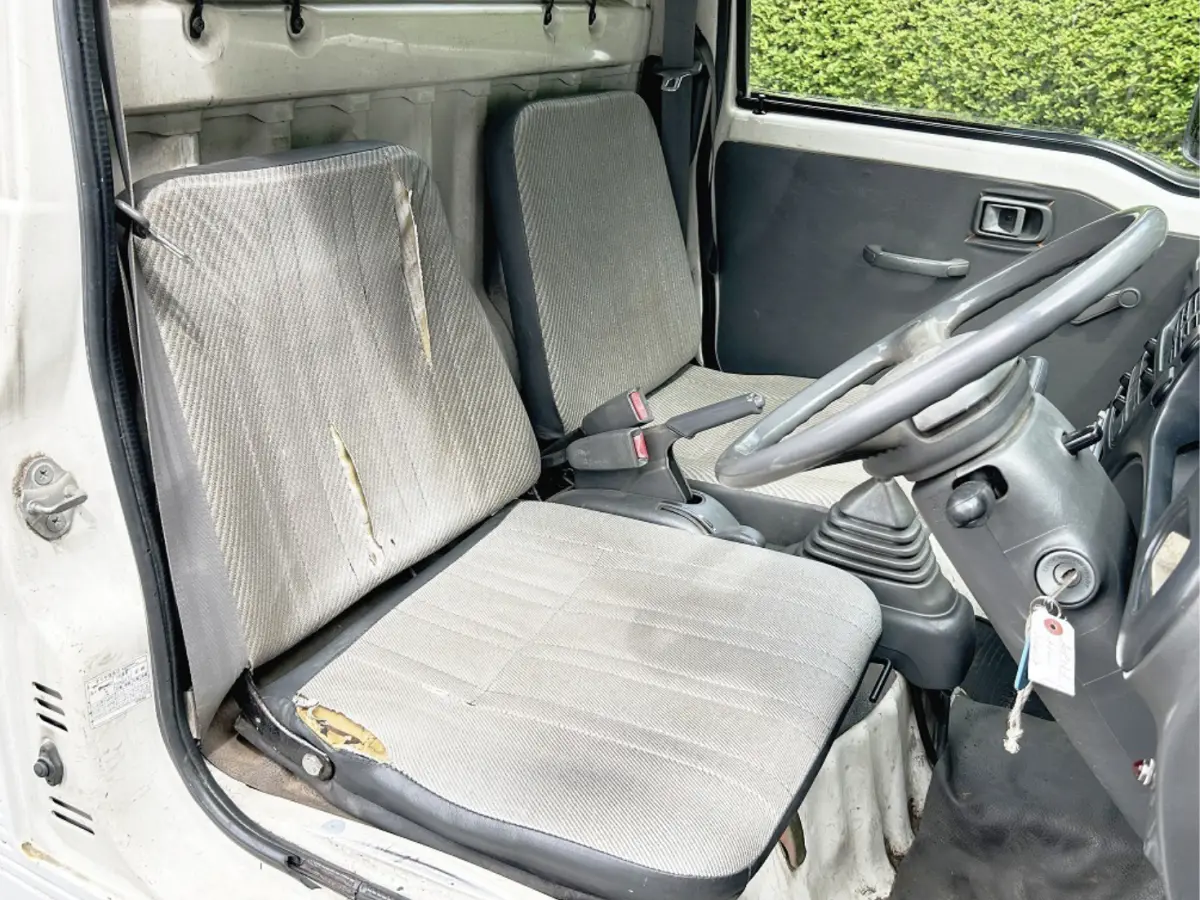 1998 Daihatsu Hijet Scissor Dump, a Kei Truck, for sale at Street Legal Mini Trucks in Philadelphia, PA (photo 3 of 10)