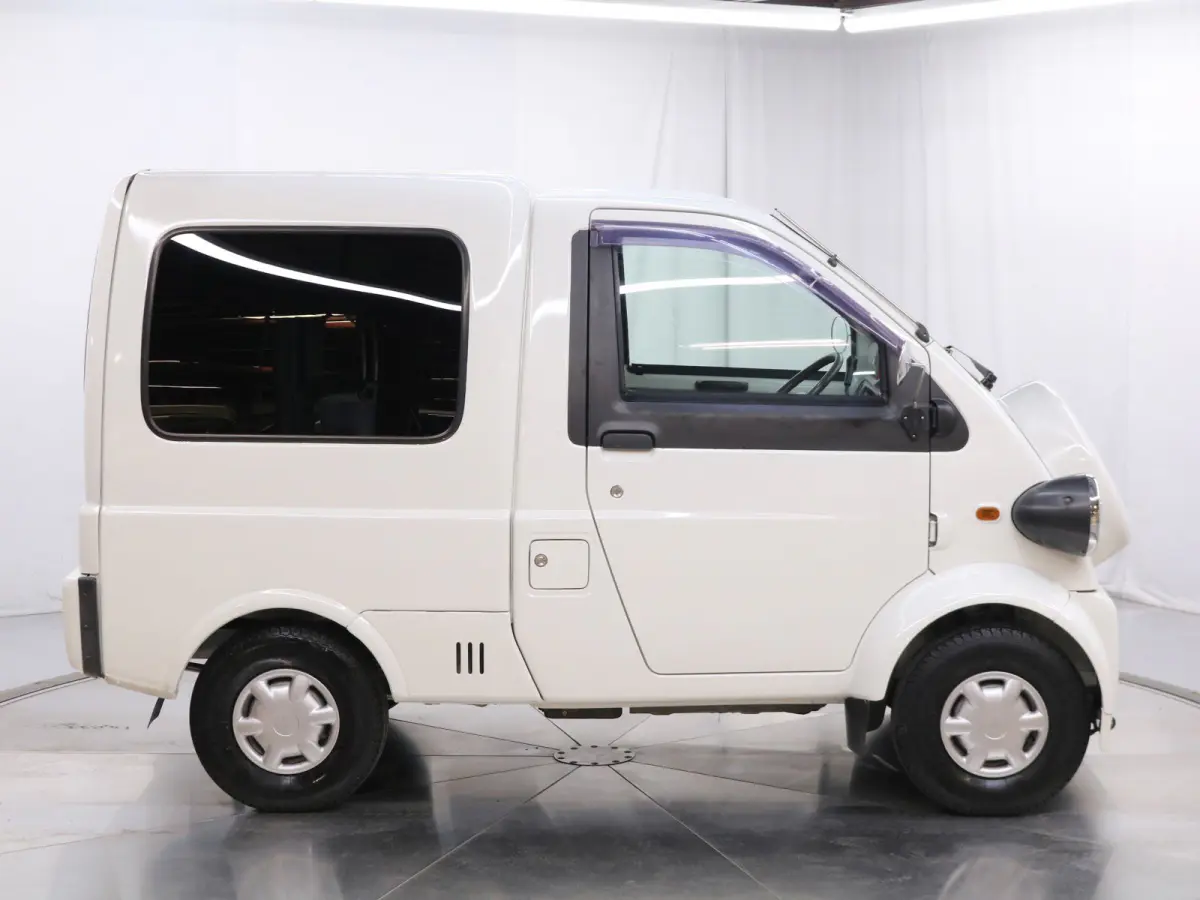 1998 Daihatsu Midget II Cargo, a white Kei Truck, for sale at Duncan Imports & Classic Cars in Christiansburg, VA (photo 8 of 49)