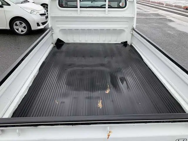 1998 Honda Acty, Automatic and AC, a Kei Truck, for sale at Sunshine Imports in Austin, TX (photo 5 of 12)