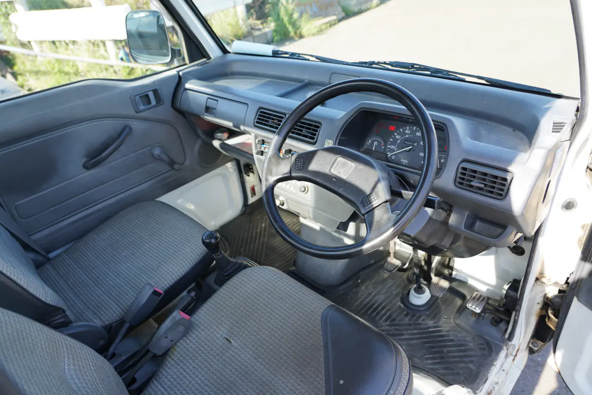 1998 Honda Acty, a Kei Truck, for sale at Northeast Auto Imports in Hudson, NH (photo 14 of 20)