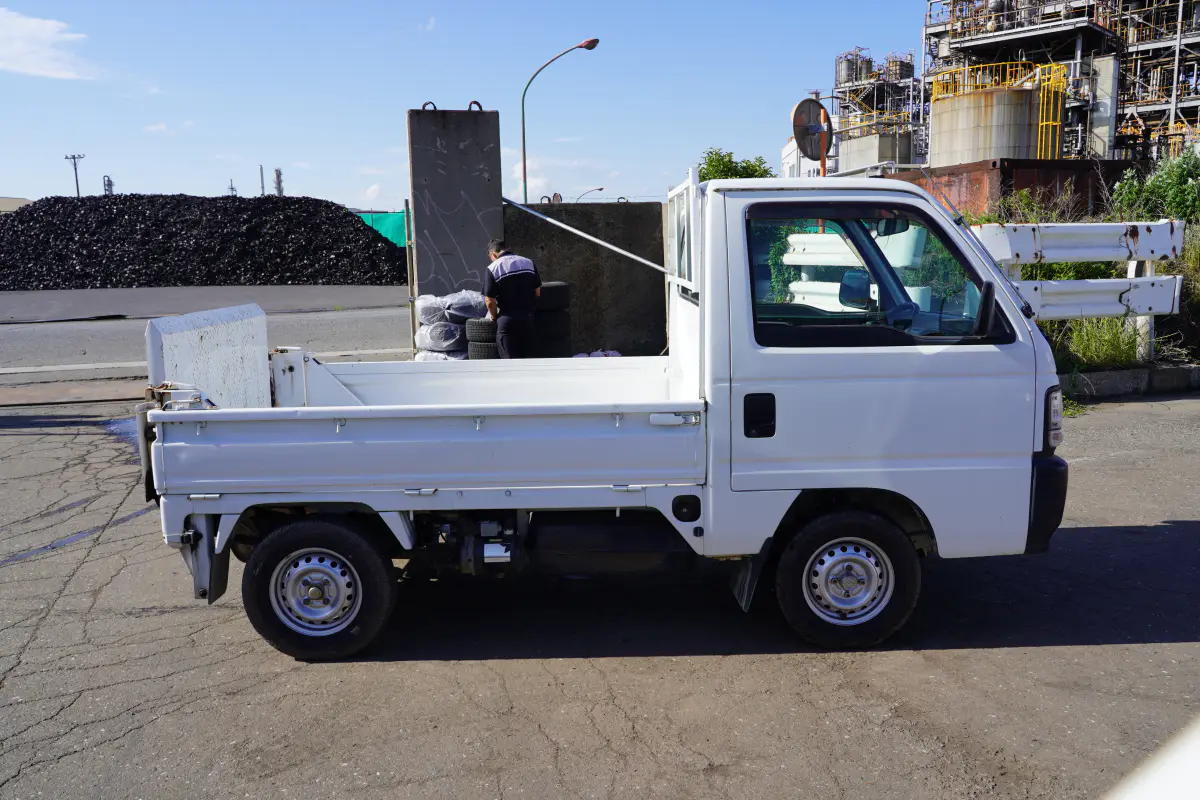1998 Honda Acty, a Kei Truck, for sale at Northeast Auto Imports in Hudson, NH (photo 4 of 20)