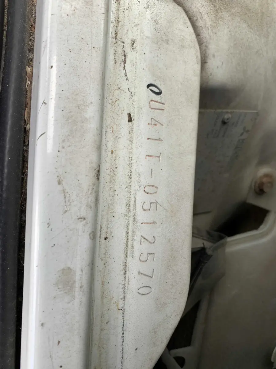 1998 Mitsubishi Minicab, 2WD + AC, a Kei Truck, for sale at Sunshine Imports in Austin, TX (photo 10 of 11)