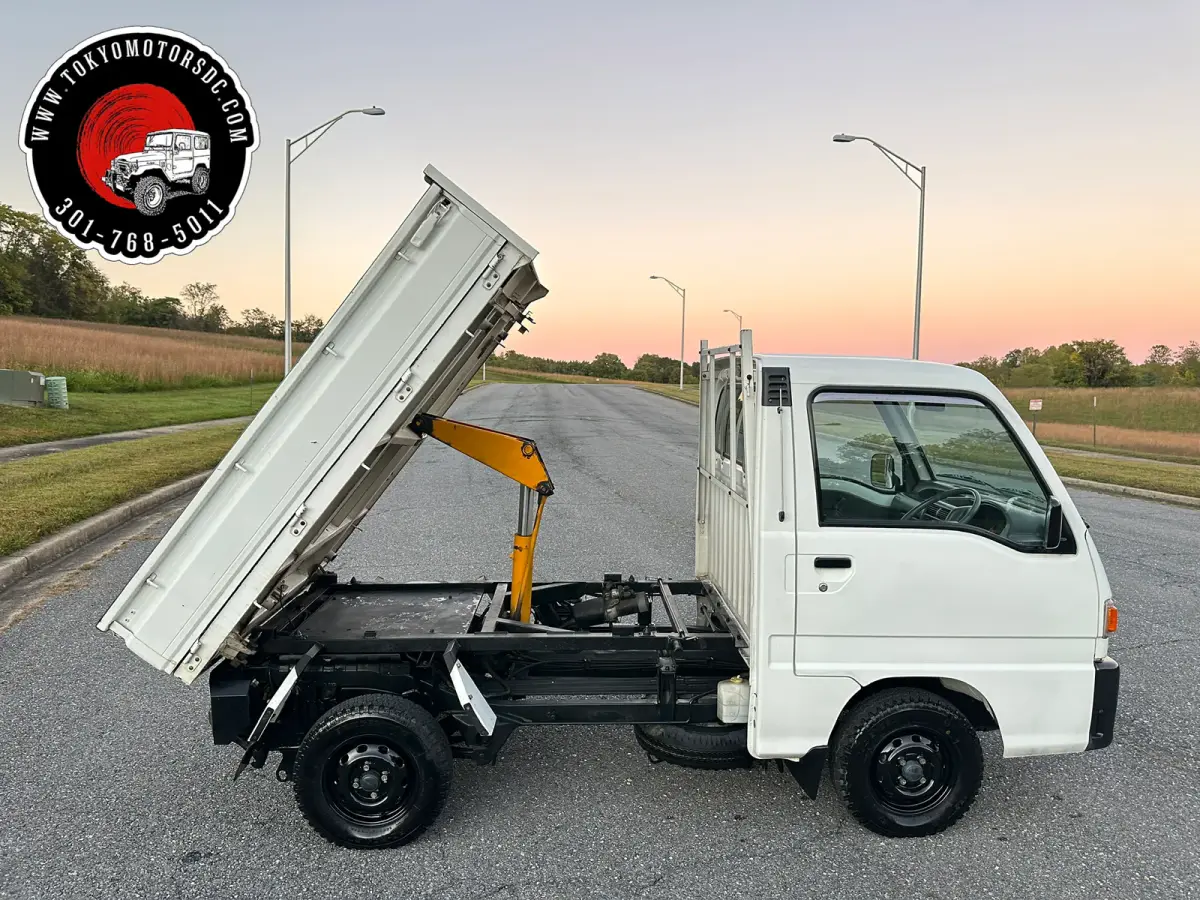 1998 Subaru Sambar 3-way Dump 4WD, a Kei Truck, for sale at Tokyo Motors DC in Boyds, MD (photo 4 of 12)