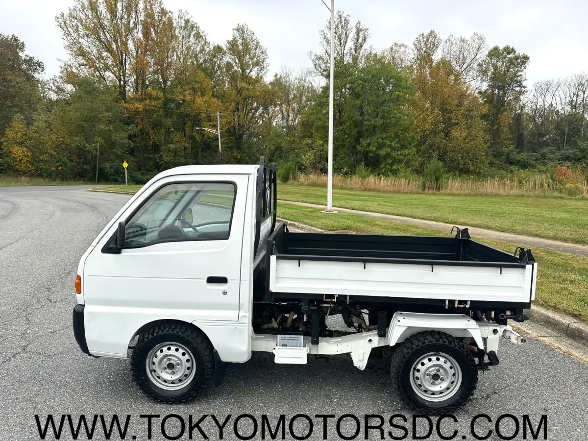 1998 Suzuki Carry 3-way Dump 4WD, a Kei Truck, for sale at Tokyo Motors DC in Boyds, MD (photo 4 of 12)