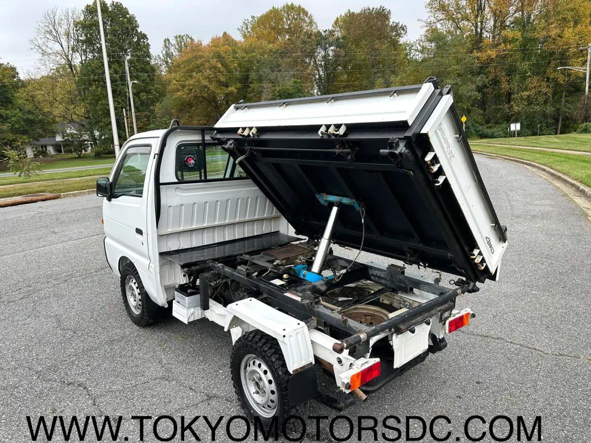 1998 Suzuki Carry 3-way Dump 4WD, a Kei Truck, for sale at Tokyo Motors DC in Boyds, MD (photo 9 of 12)