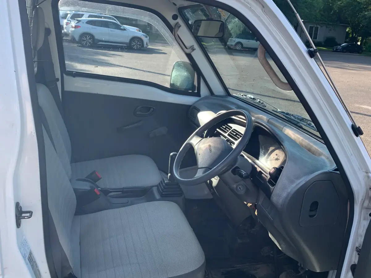 1998 Suzuki Carry, a Kei Truck, for sale at Sunshine Imports in Austin, TX (photo 7 of 8)