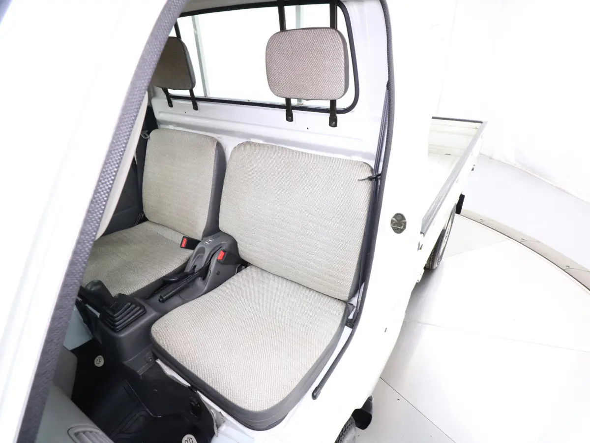 1998 Suzuki Carry, a white Kei Truck, for sale at Duncan Imports & Classic Cars in Christiansburg, VA (photo 17 of 47)