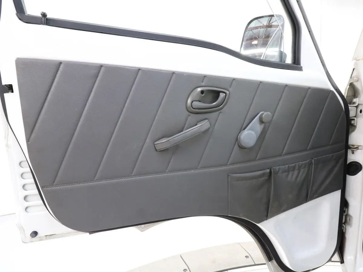 1998 Suzuki Carry, a white Kei Truck, for sale at Duncan Imports & Classic Cars in Christiansburg, VA (photo 18 of 47)