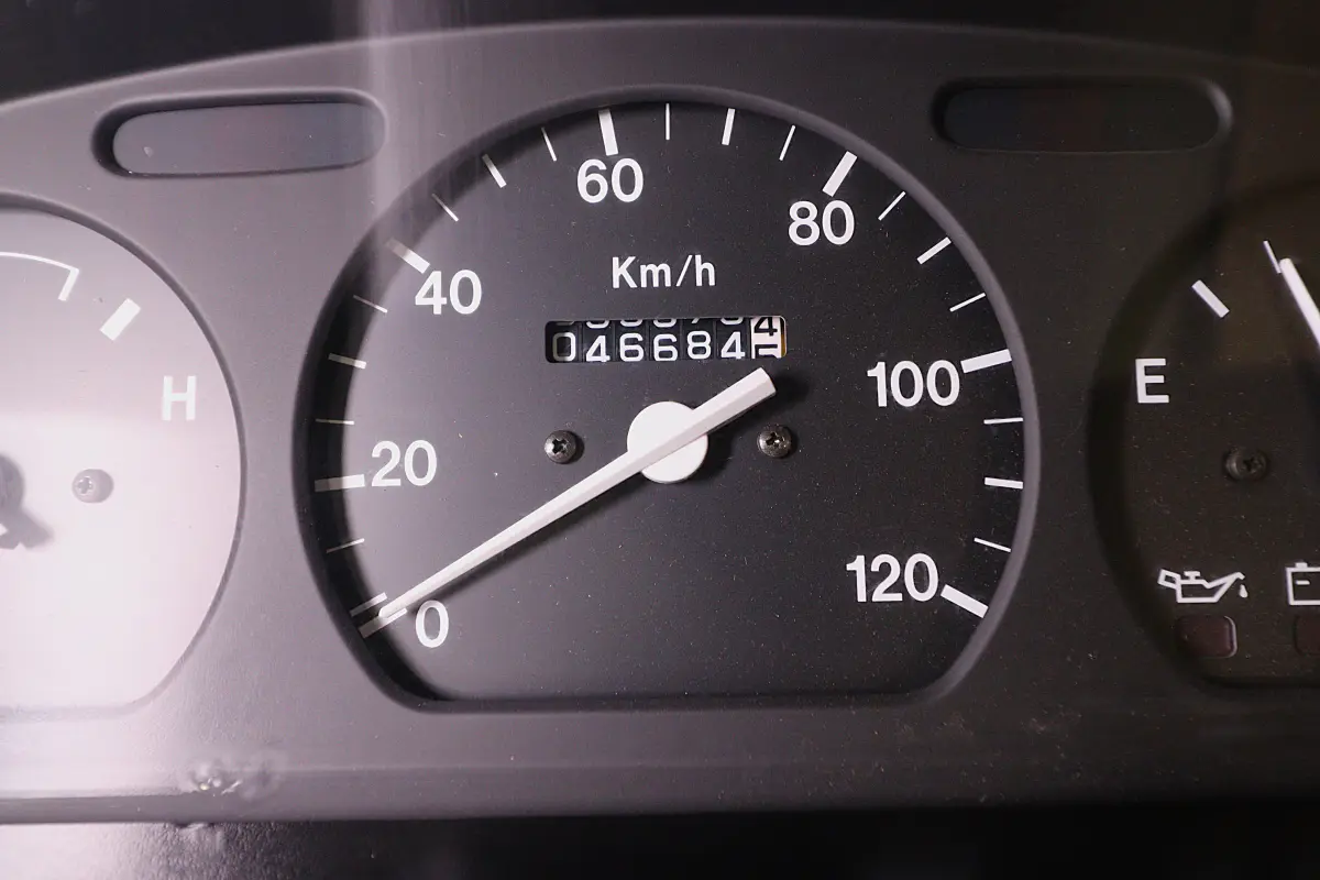White 1998 Suzuki Carry 4x4 Kei Truck, speedometer and odometer, for sale at Duncan Imports in Christiansburg, VA