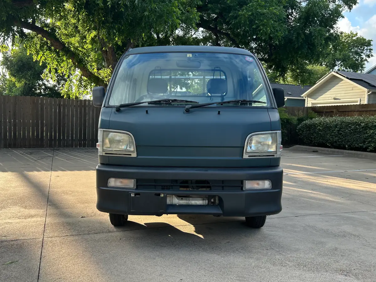1999 Daihatsu Hijet, 2WD + AC, a Kei Truck, for sale at Sunshine Imports in Austin, TX (photo 2 of 9)