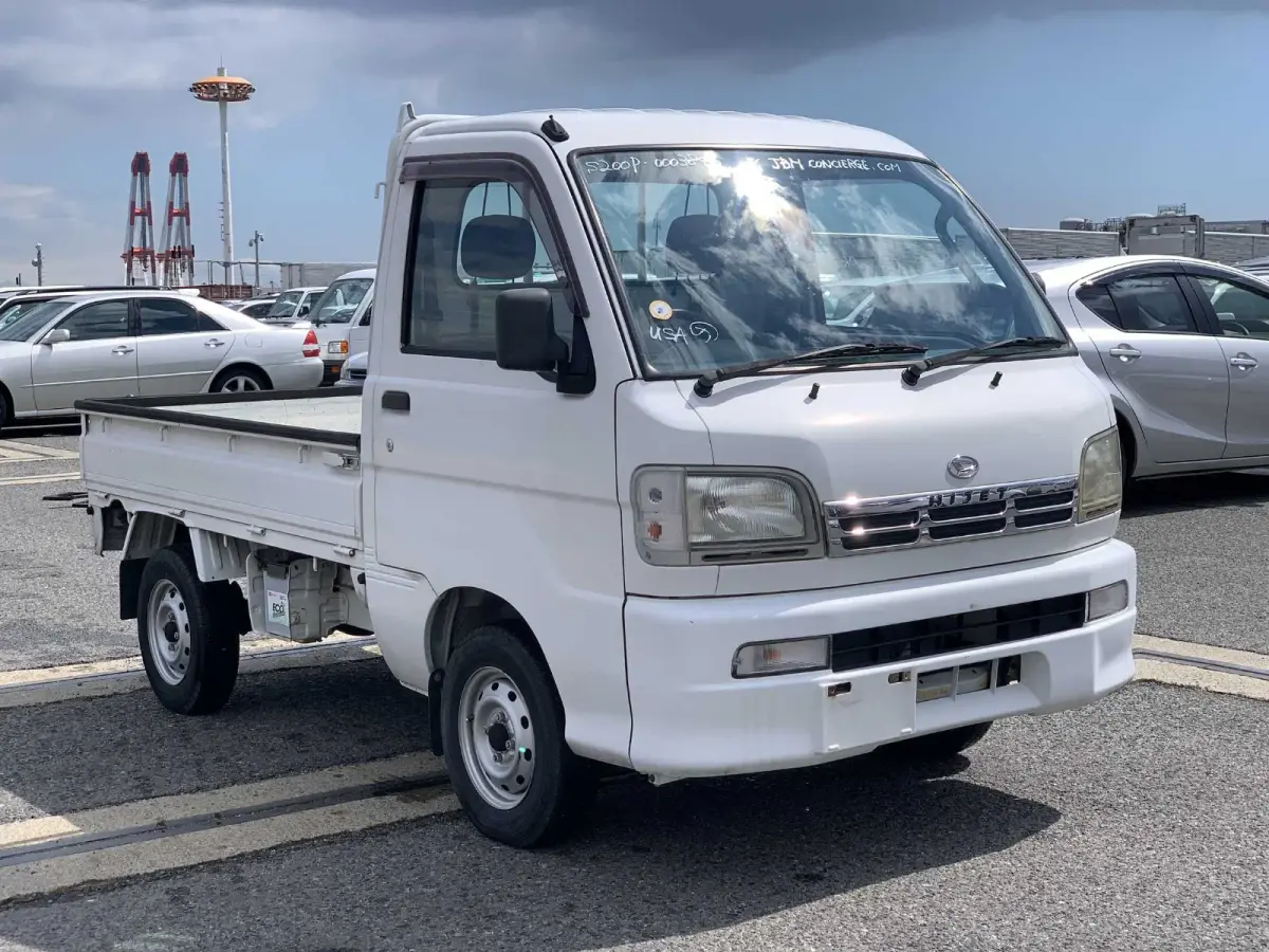 1999 Daihatsu Hijet, 2WD and AC, a Kei Truck, for sale at Sunshine Imports in Austin, TX (photo 1 of 11)