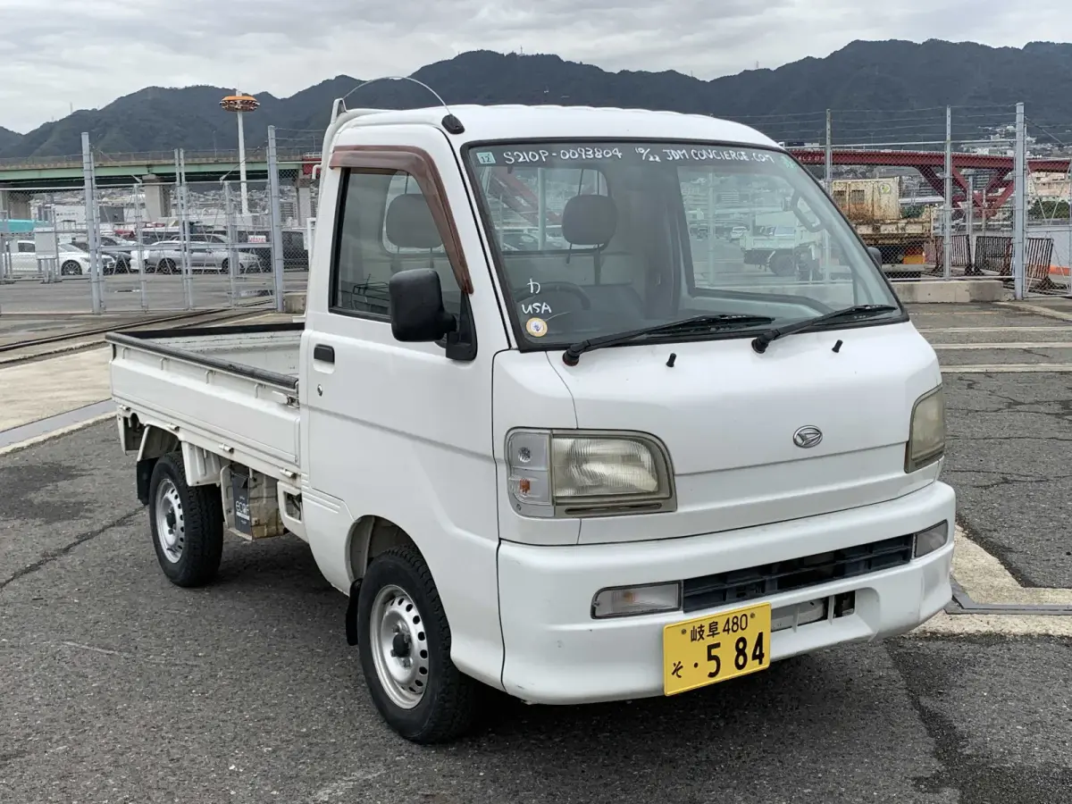 1999 Daihatsu Hijet, 4WD, a Kei Truck, for sale at Sunshine Imports in Austin, TX (photo 1 of 12)