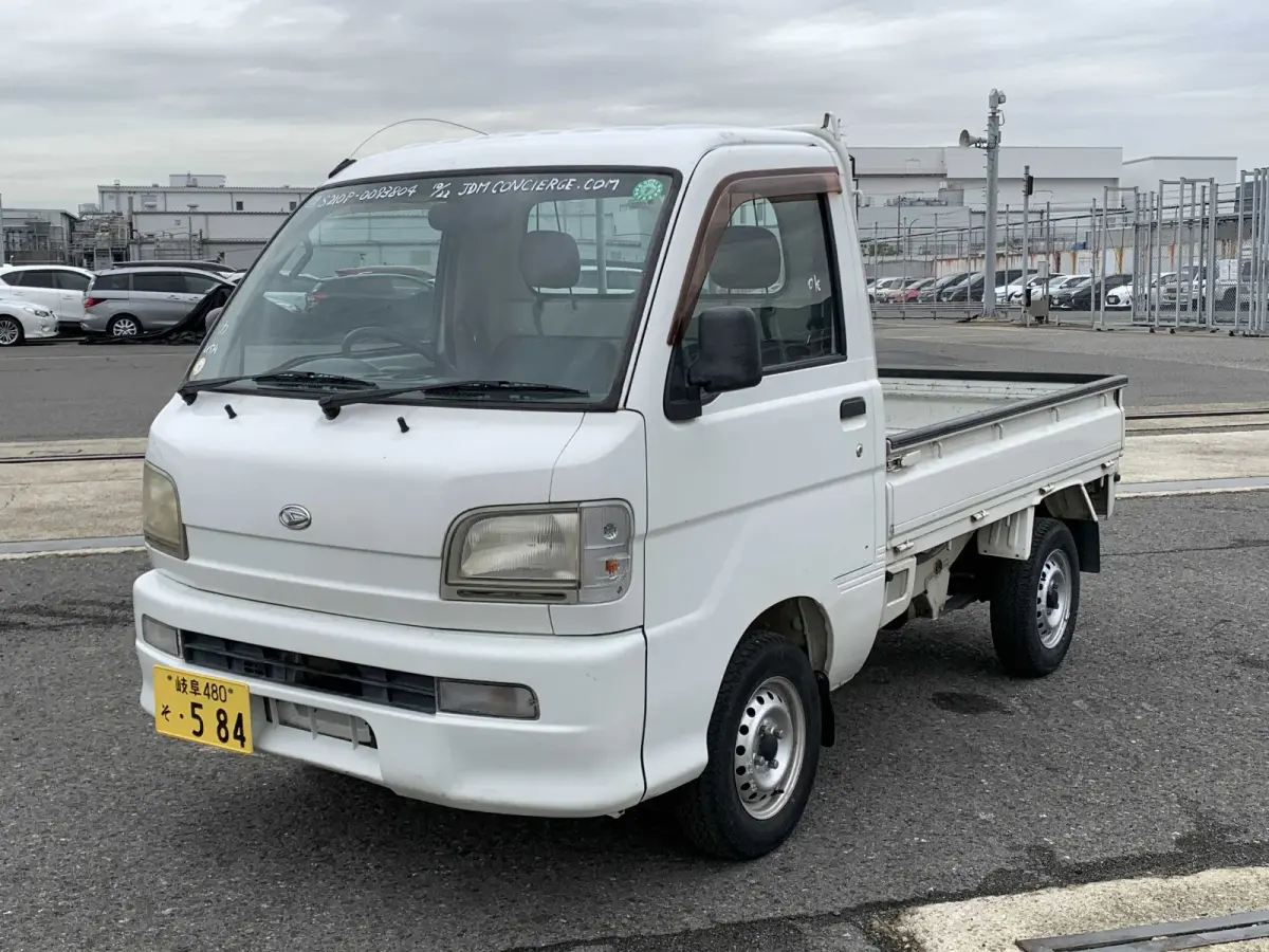 1999 Daihatsu Hijet, 4WD, a Kei Truck, for sale at Sunshine Imports in Austin, TX (photo 2 of 12)